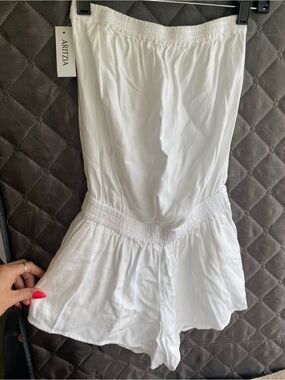 NWT Aritzia White Strapless Smocked Blouson ‘CROPSEY’ Romper - Size xxs